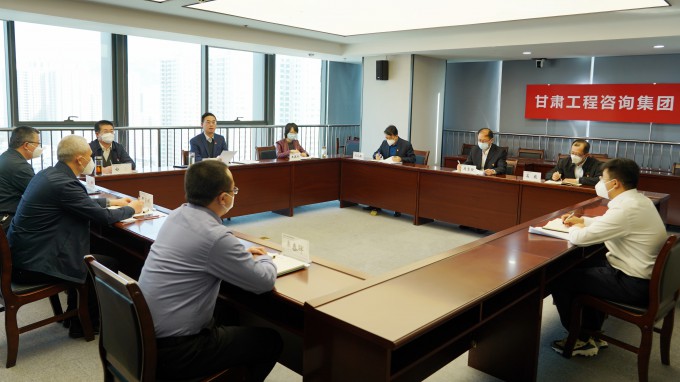 深入学习领会 扎实贯彻落实 开云网页版认真学习宣传贯彻党的二十大精神